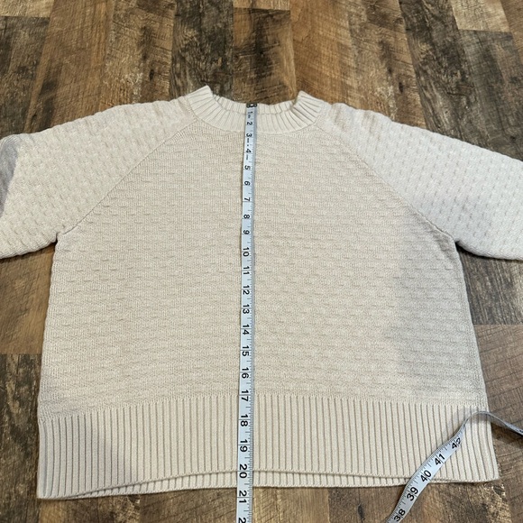 Lululemon Sweater Size XS / S Only Worn Once Must See - Picture 7 of 8
